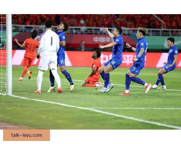 《足球世界杯预选赛精彩回顾中国队逼平对手锁定晋级名额》